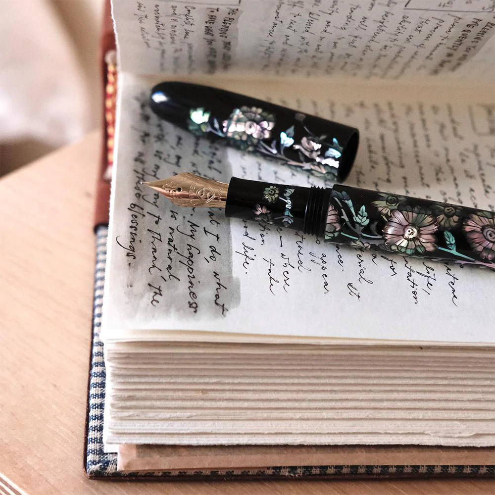 CYPRESS × @micahfinds Victorian Flora: Courageous Chamomile (14K Gold) Fountain Pen - Image 2