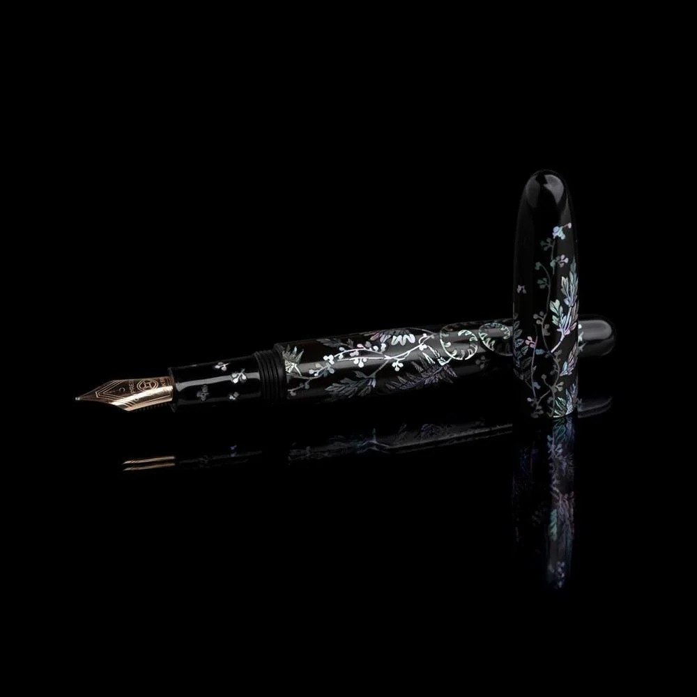 CYPRESS × @micahfinds Victorian Flora: The Humble Fern (14K Gold) Fountain Pen - Image 3