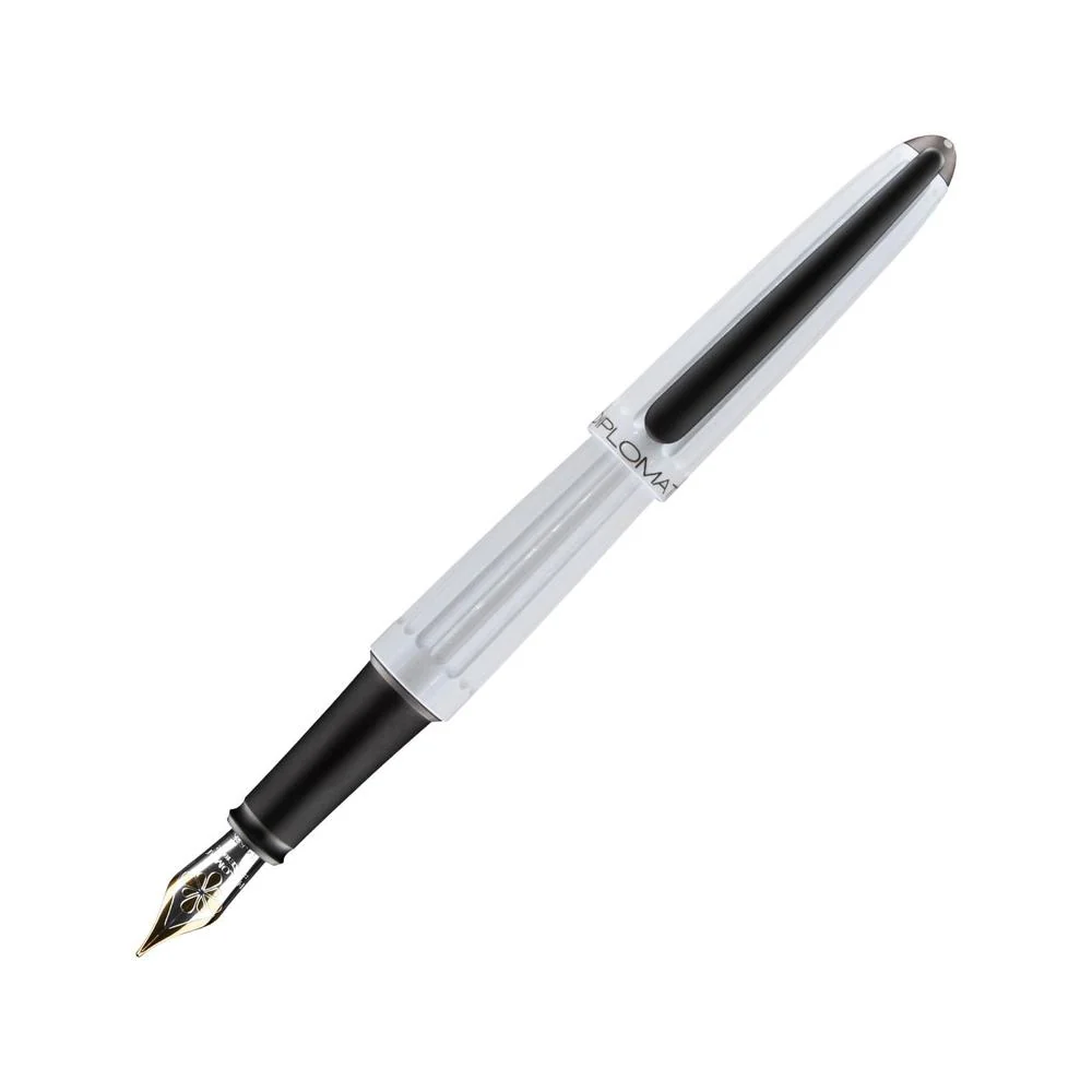 Diplomat Fountain Pen - Aero Lacquered White - Image 3