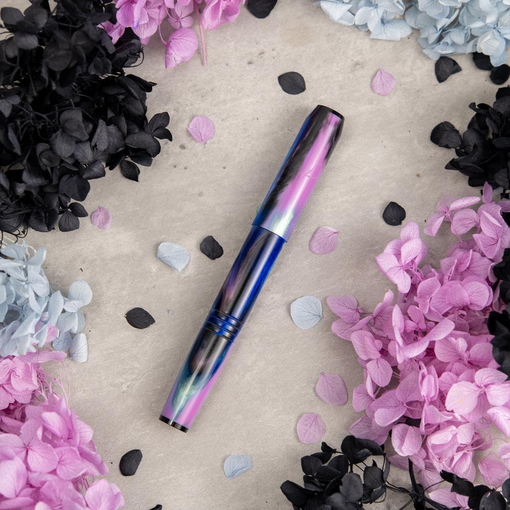 Franklin-Christoph Fountain Pen - Model 46 Hydrangea Nights - Endless Exclusive (2026) - Image 3