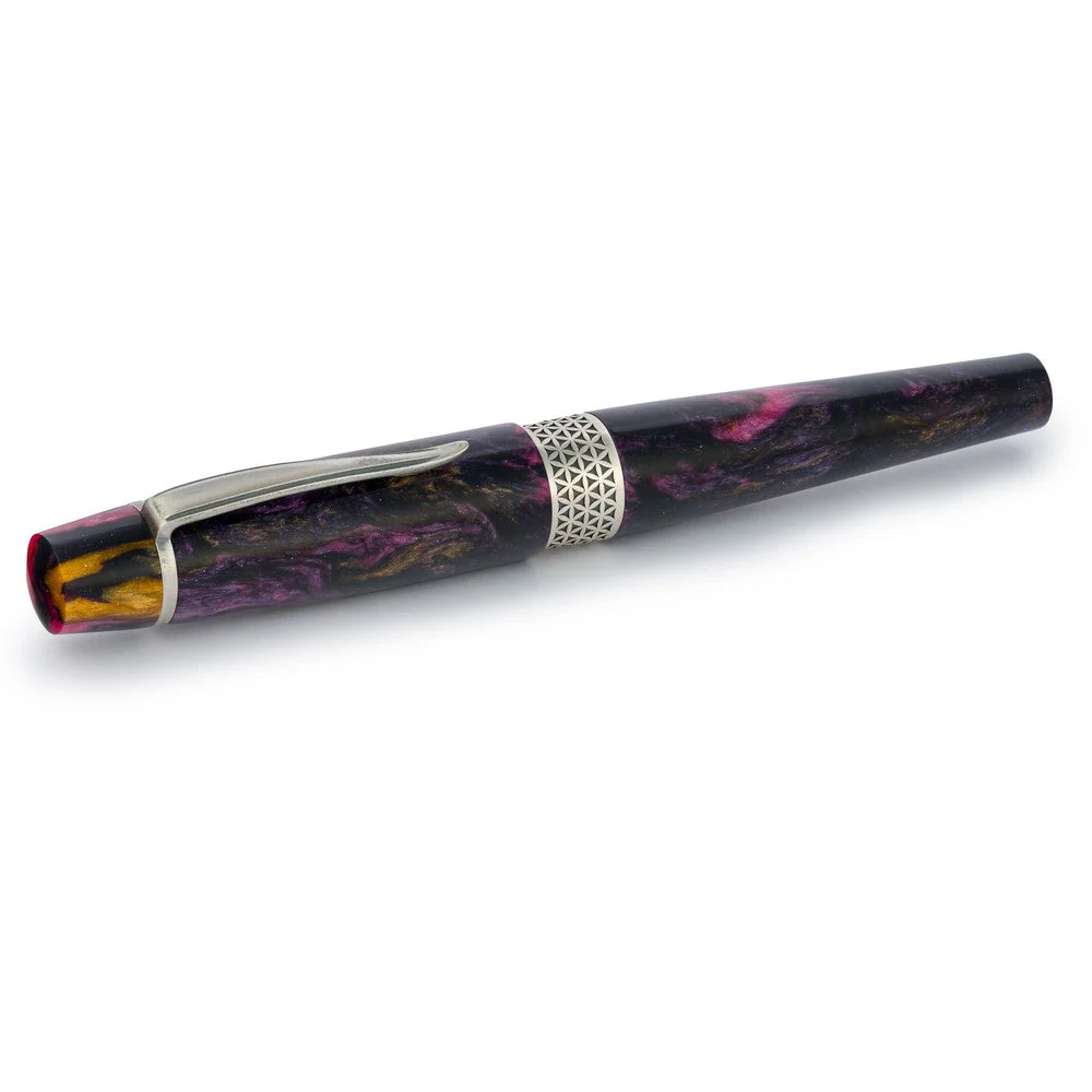 Kilk × @micahfinds Manila Sunset Fountain Pen - Image 4