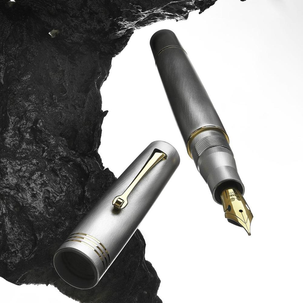 Leonardo Fountain Pen - Momento Zero (14K Gold) - Aluminia - Limited Edition (2025) - Image 5