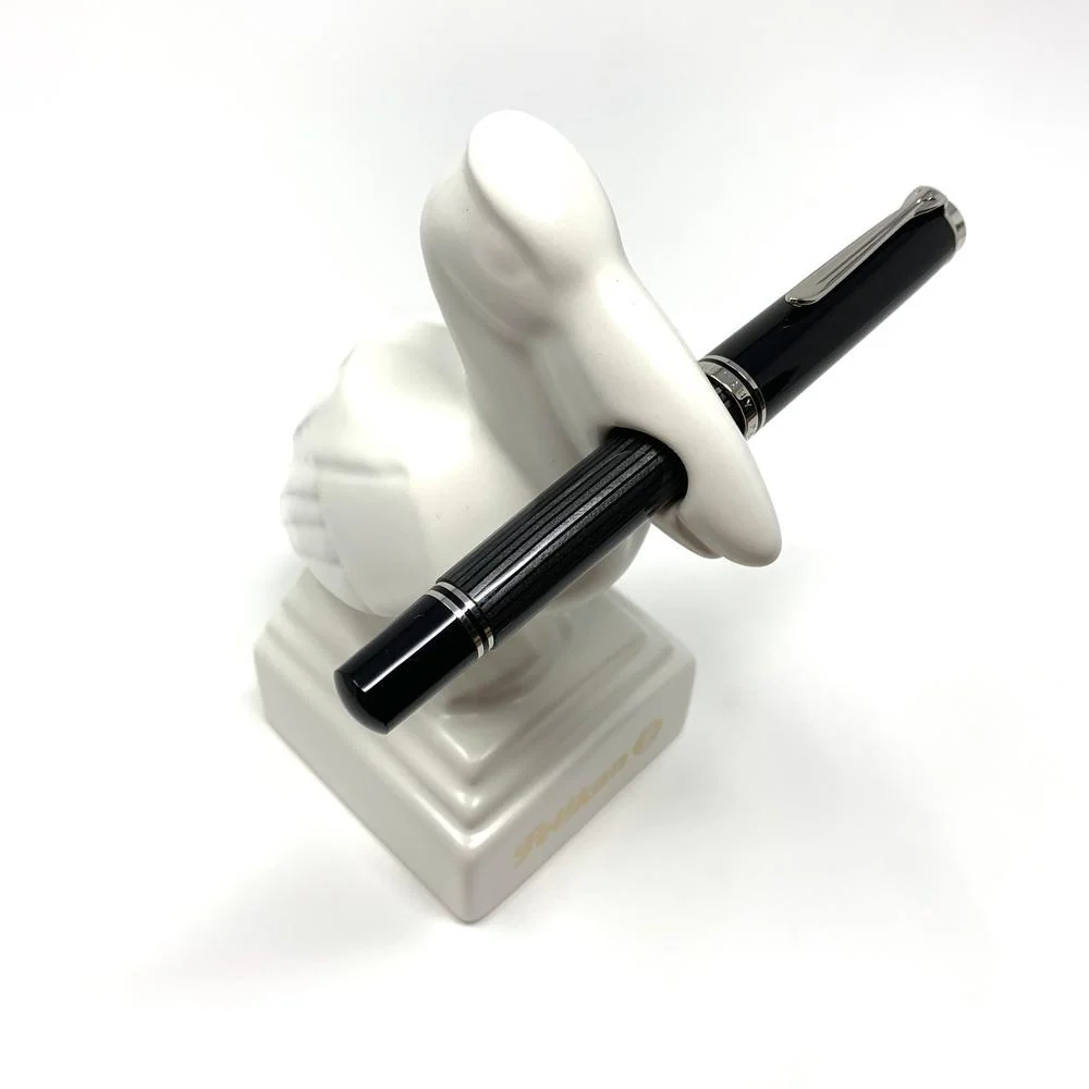 Pelikan Pen Holder - Ceramic Bird - Image 4