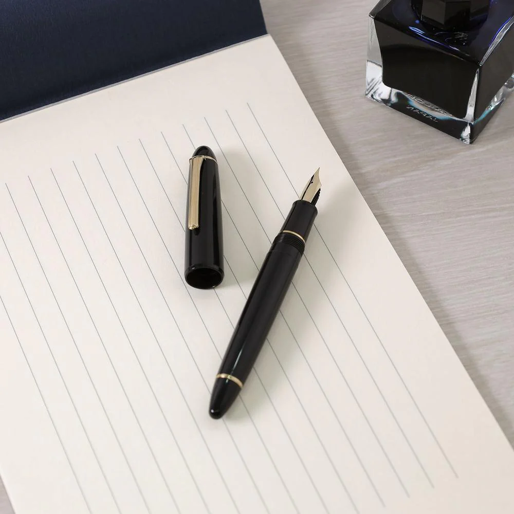 Sailor Fountain Pen - 1911 Casual L Gold Trim - Image 11