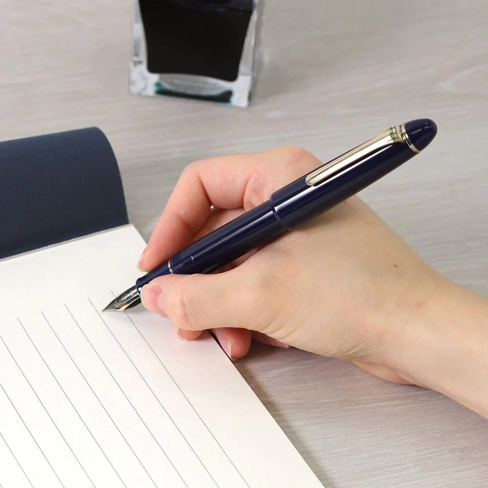 Sailor Fountain Pen - 1911 Casual L Gold Trim - Image 14