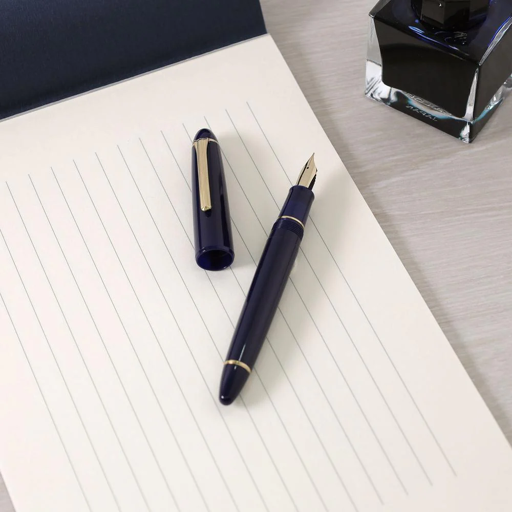 Sailor Fountain Pen - 1911 Casual L Gold Trim - Image 15