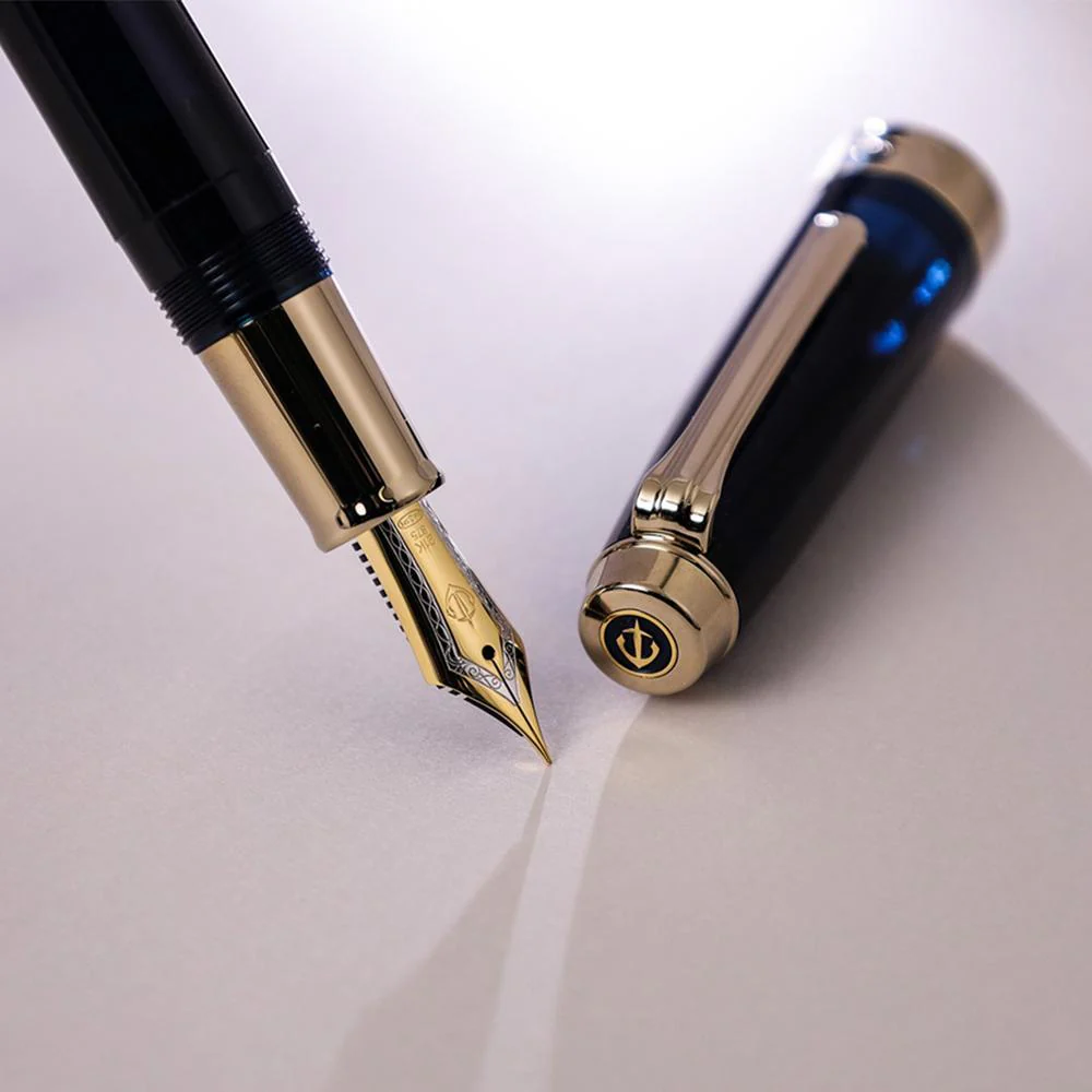Sailor Fountain Pen - Professional Gear Anchor Gold Trim - Image 4