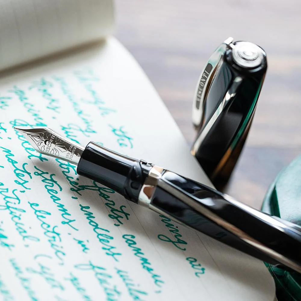 Visconti Fountain Pen - Black Divina Oversize - Image 3