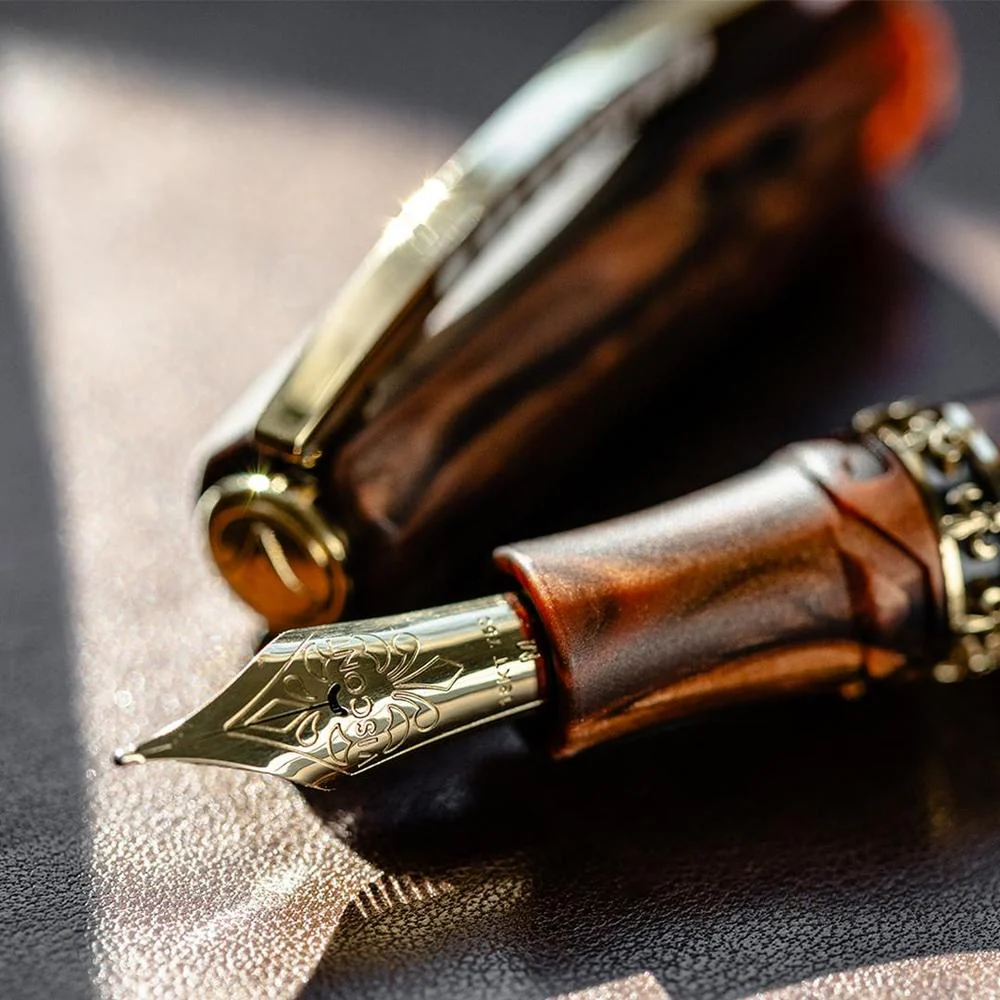 Visconti Fountain Pen - Medici Briarwood - Yellow Gold Trims - Image 3